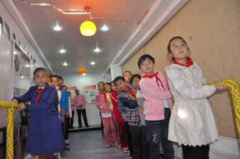 ���𑪼��w�