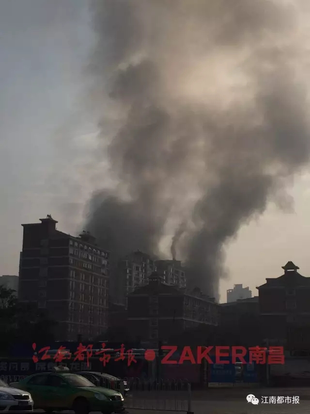 江西南昌一酒店突發大火!