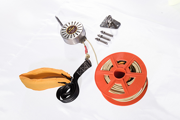 ����������